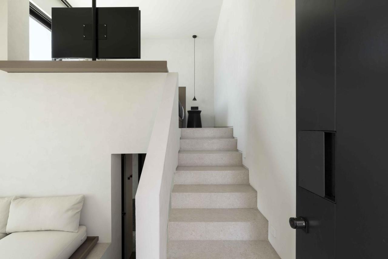 Cubic Mykonos Seafront Design Suites 오르노스 외부 사진