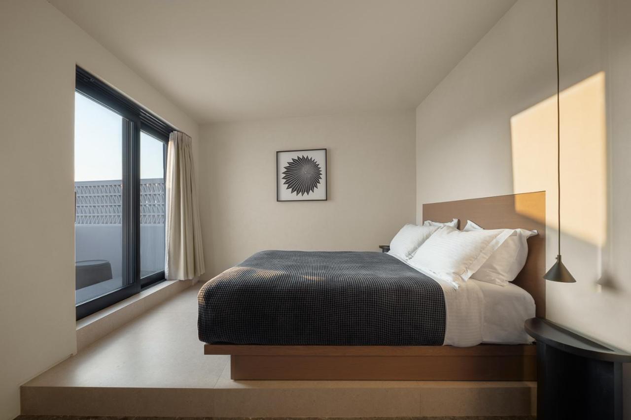 Cubic Mykonos Seafront Design Suites 오르노스 외부 사진