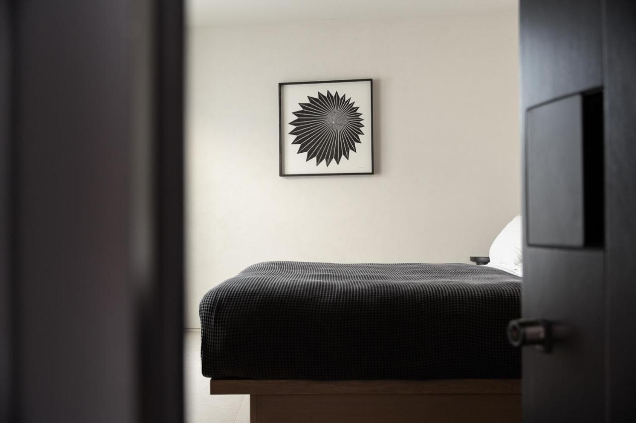 Cubic Mykonos Seafront Design Suites 오르노스 외부 사진